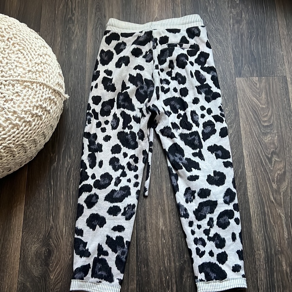Leopard Sweats - Picture 4 of 4